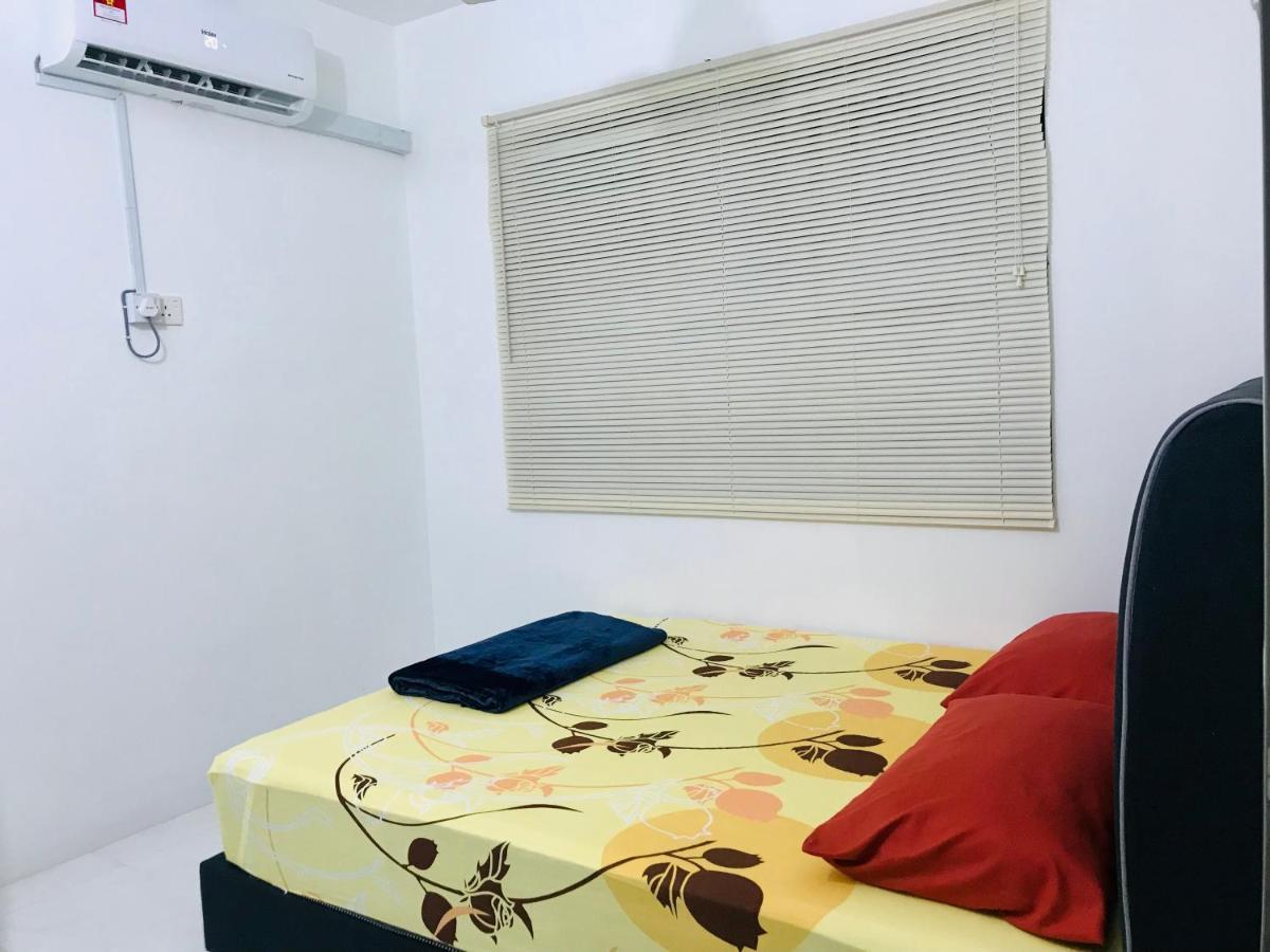 Chempaka Homestay Seri Iskandar Exteriör bild